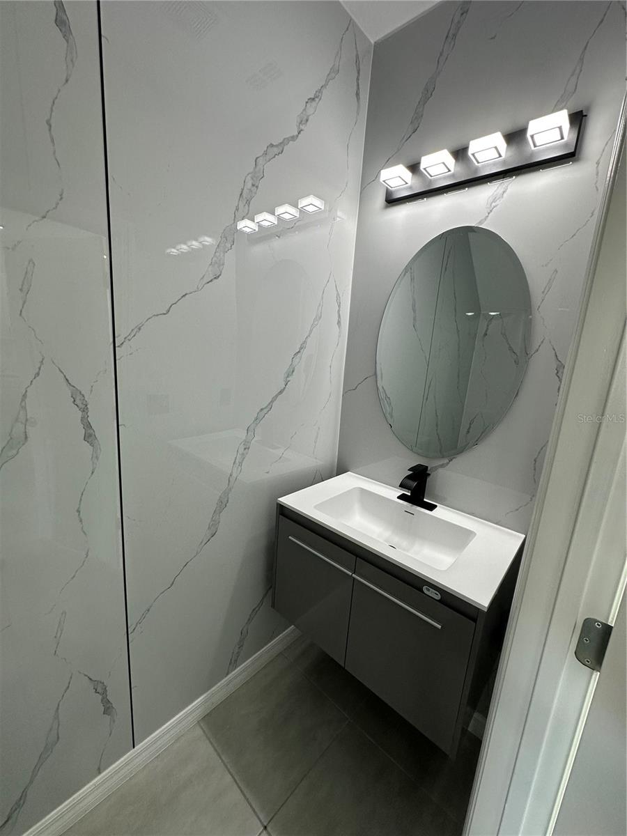 EDGESTONE NORTH AT ARTISAN LAKES - Residential