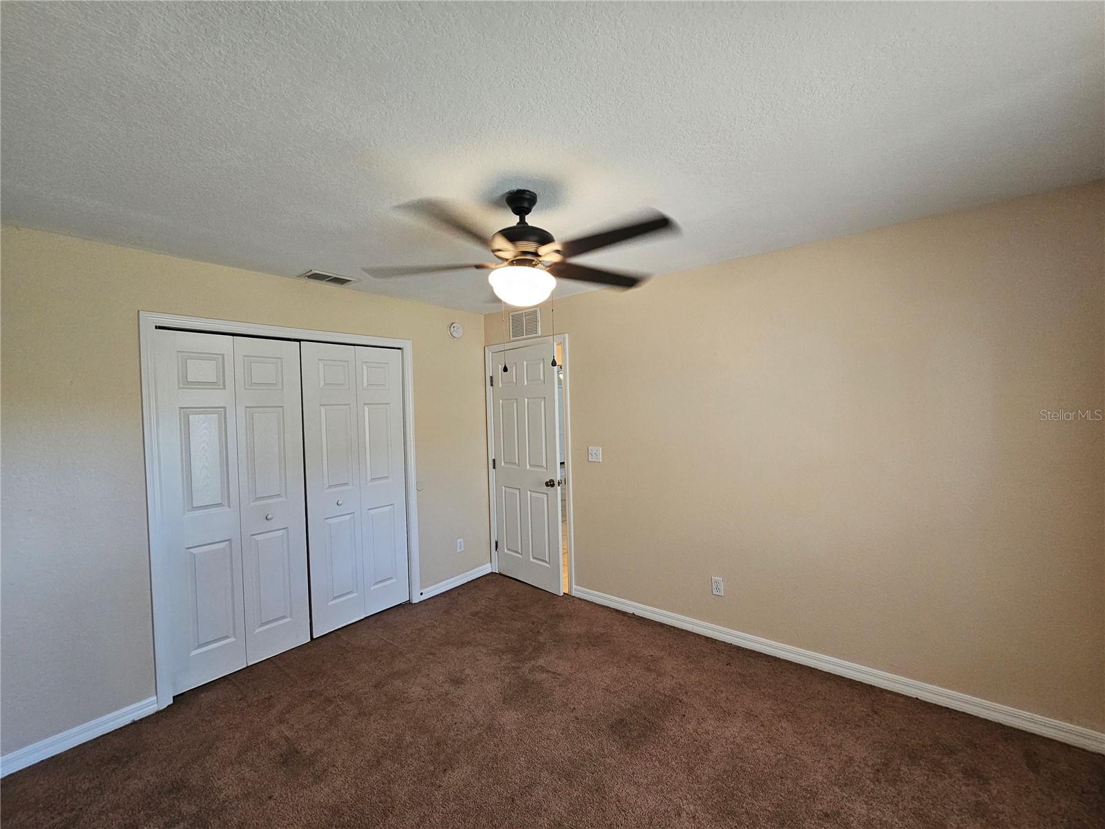 SILVER SPGS SHORES UN 25 - Residential Lease