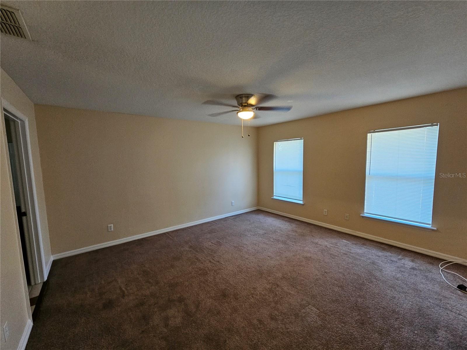 SILVER SPGS SHORES UN 25 - Residential Lease