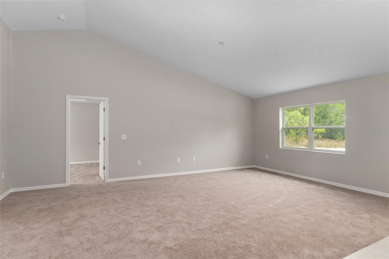 6846 N PAVILION LOOP