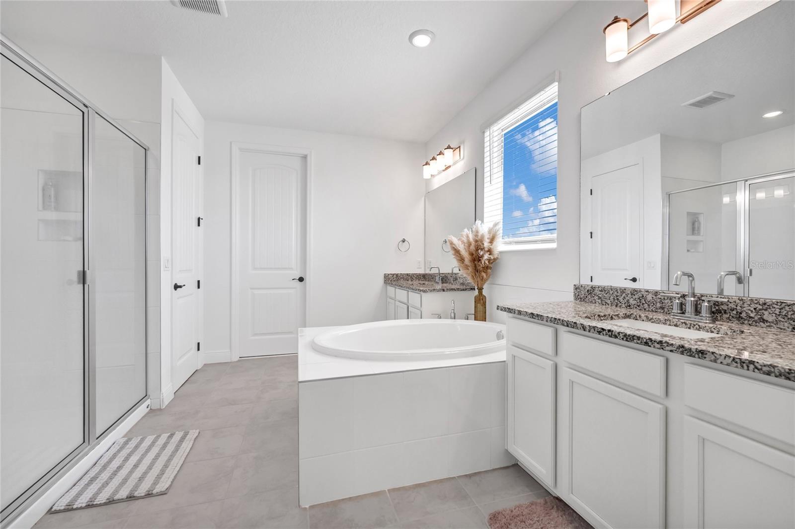 SILVERLEAF RESERVE/HAMLIN PH 2 - Residential Lease