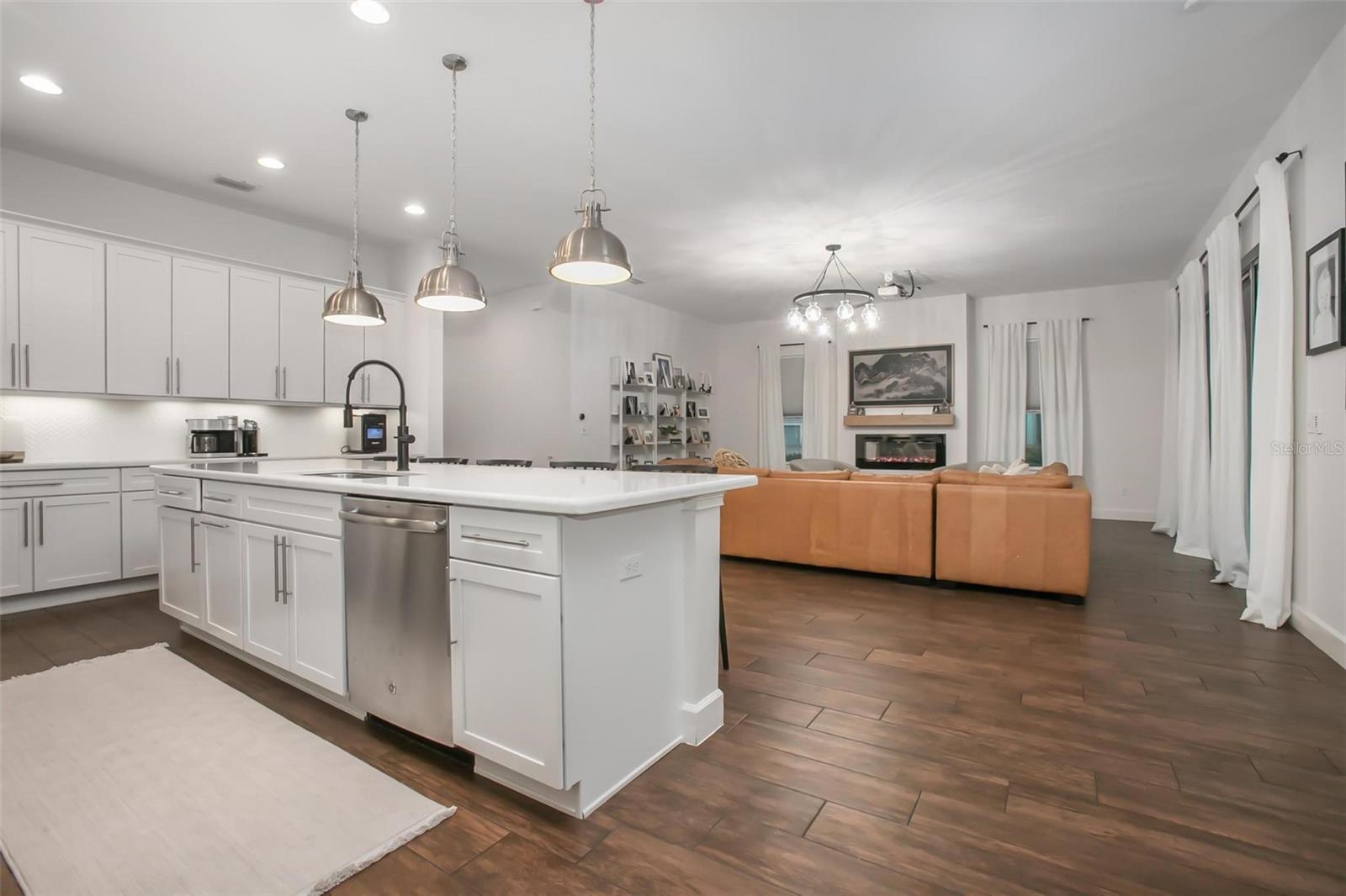 CHELSEA PLACE PH 02 - Residential