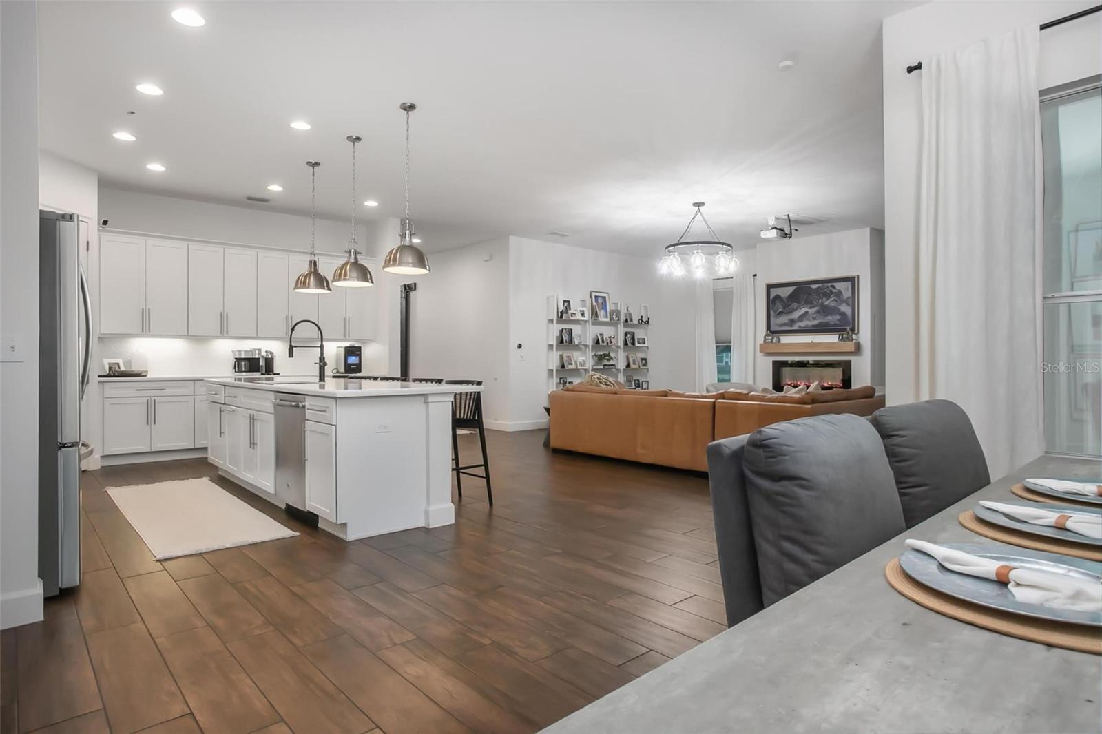 CHELSEA PLACE PH 02 - Residential