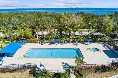 A home in LONGBOAT KEY