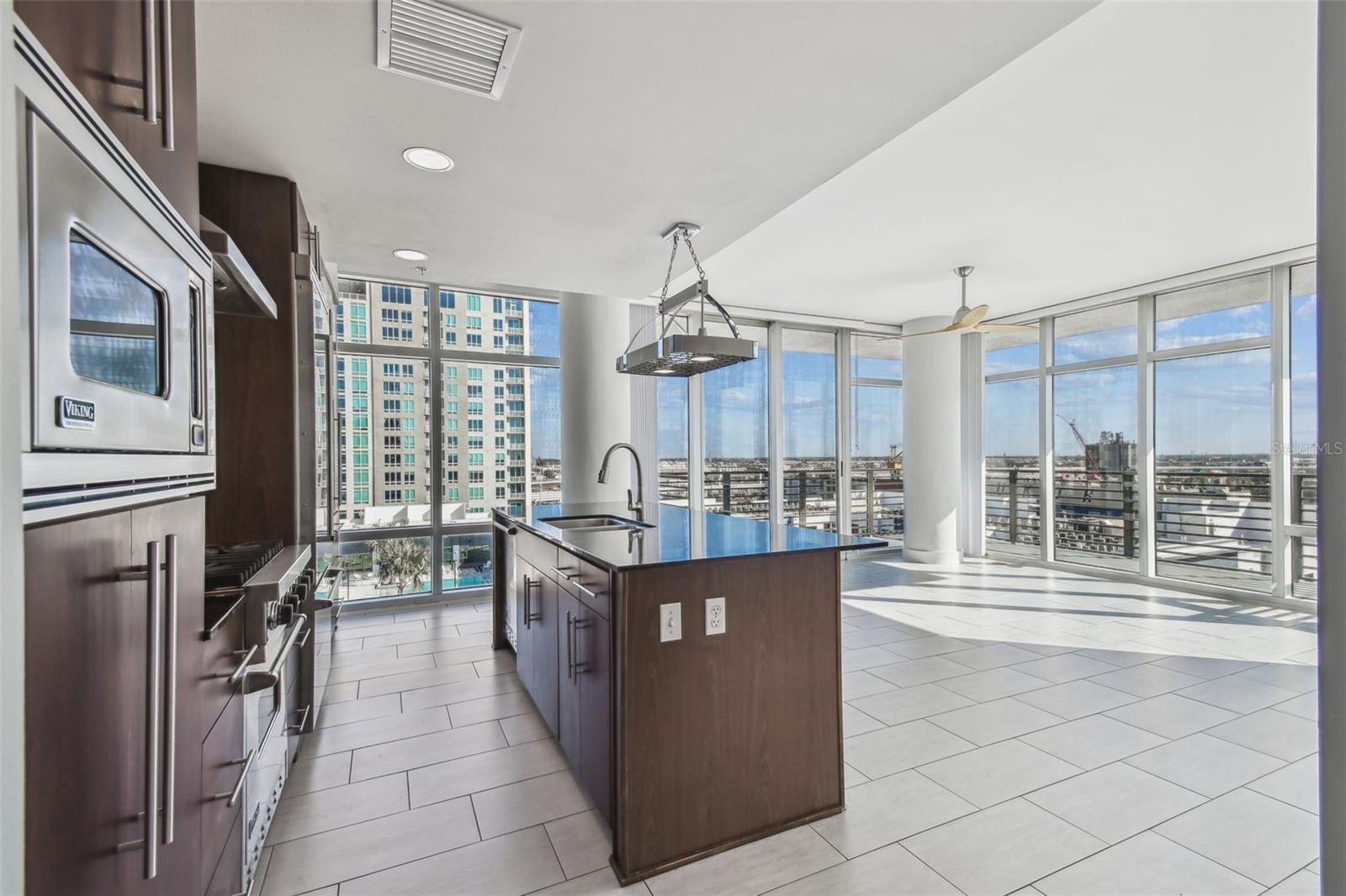1208 E KENNEDY BOULEVARD 1115