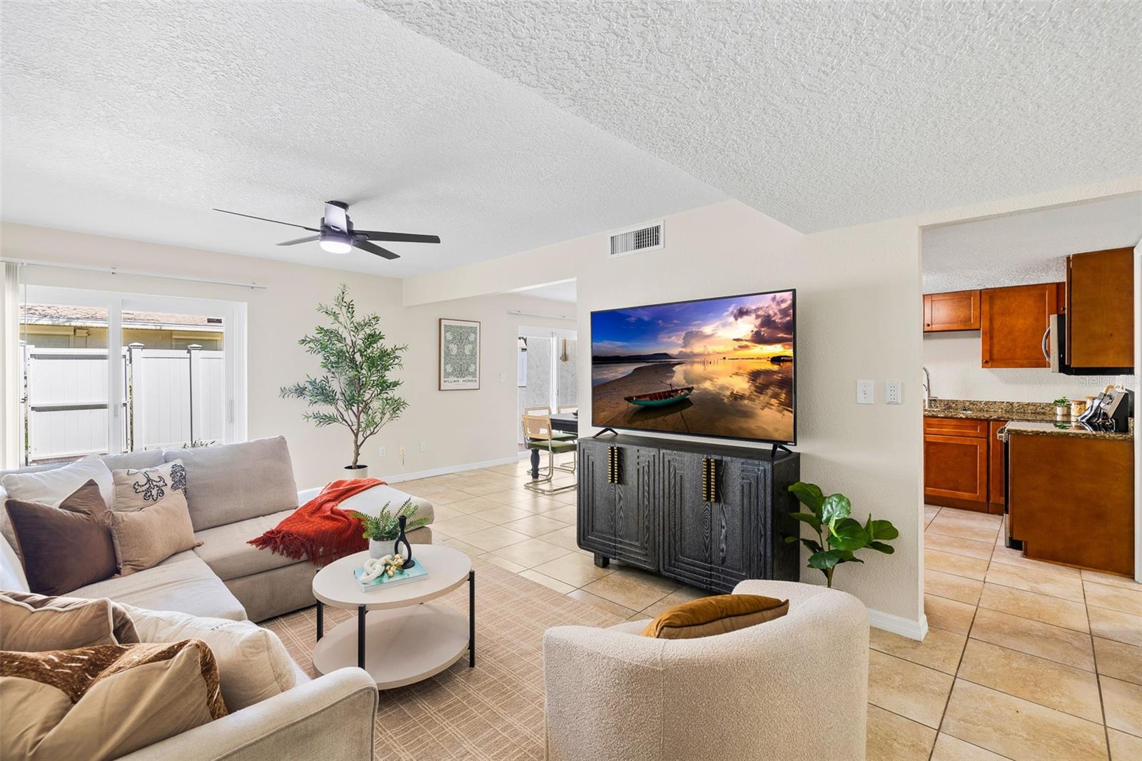 TOWNHOUSES AT BONNIE BAY CONDO - Residential