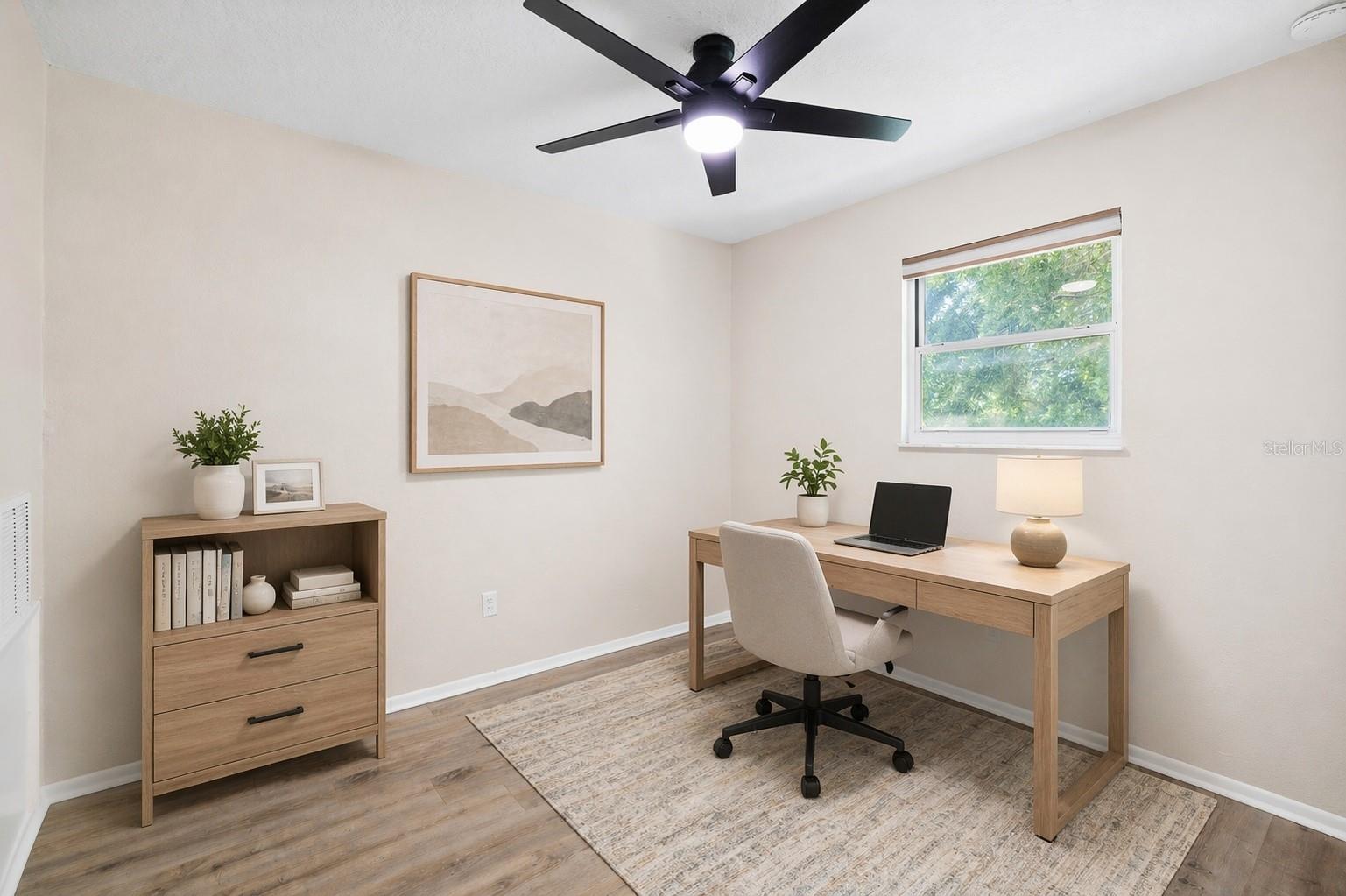 TOWNHOUSES AT BONNIE BAY CONDO - Residential