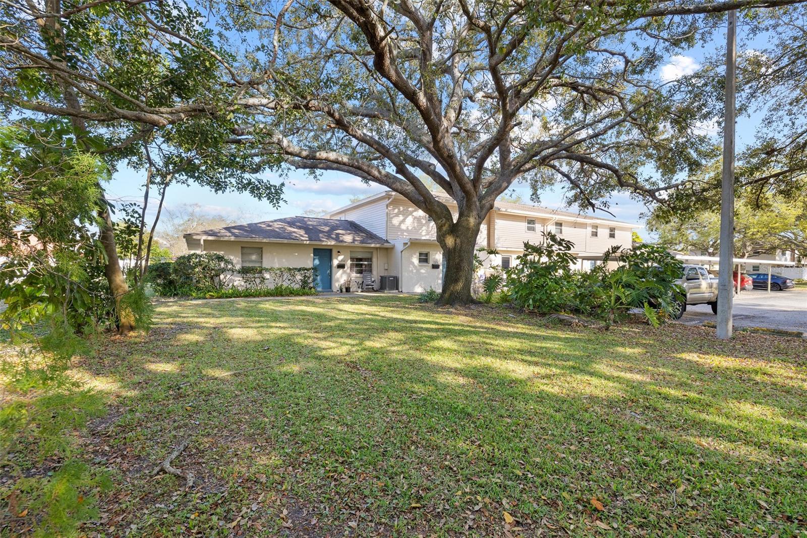 TOWNHOUSES AT BONNIE BAY CONDO - Residential