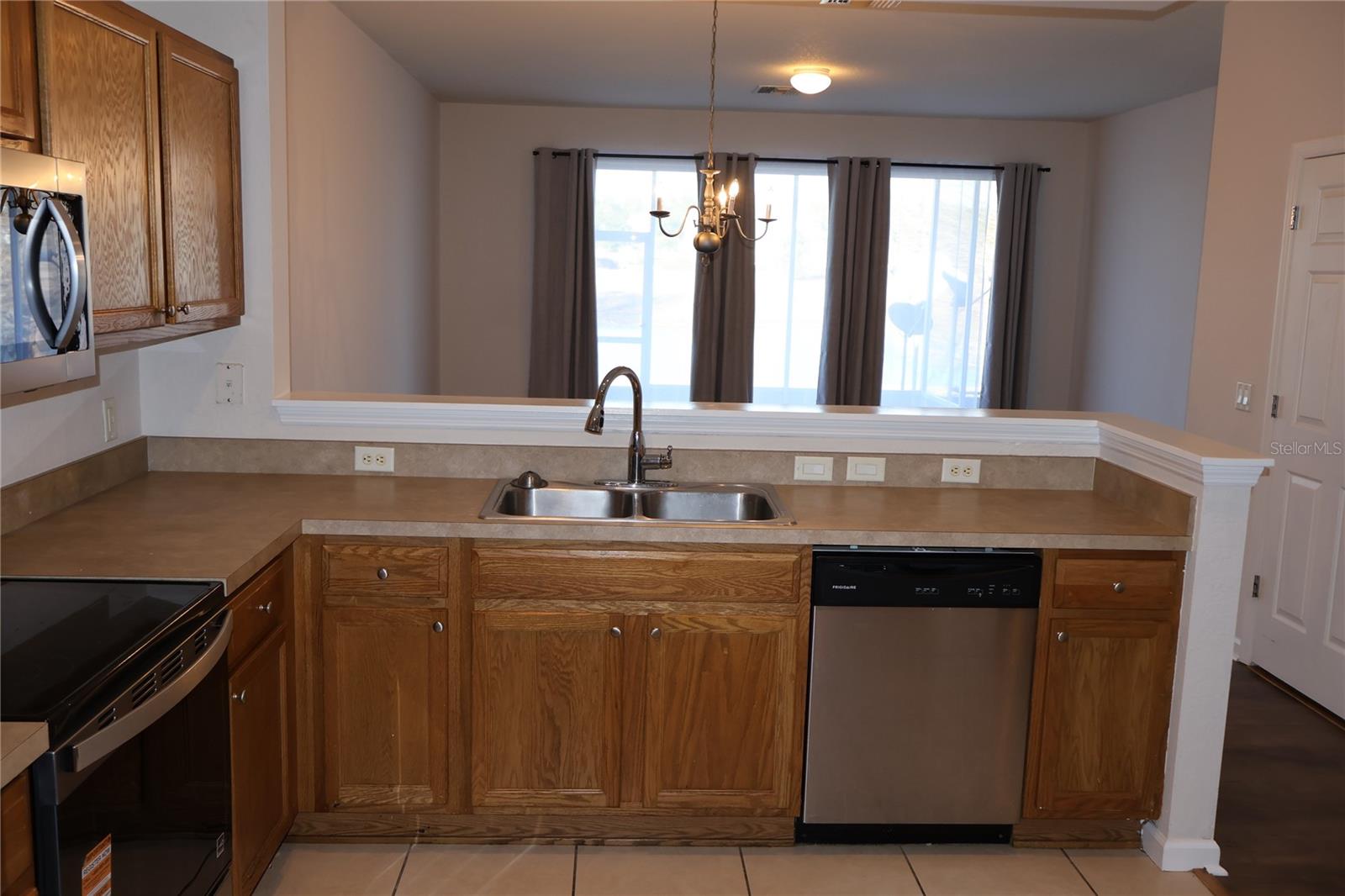 WYNCHASE TOWNHOMES - Residential Lease