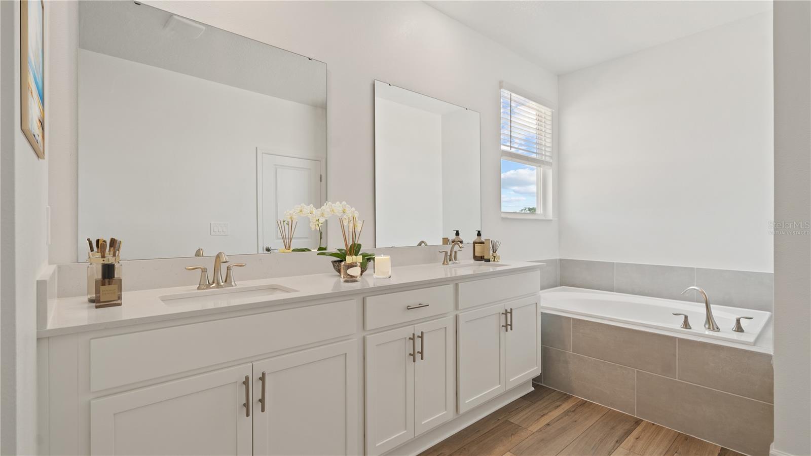 REUNION VILLAGE 40S - Residential