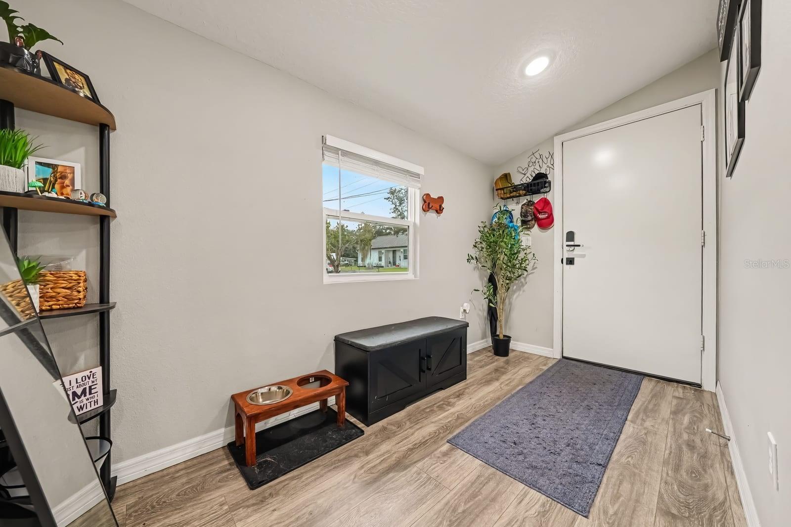 1611 SALMON STREET