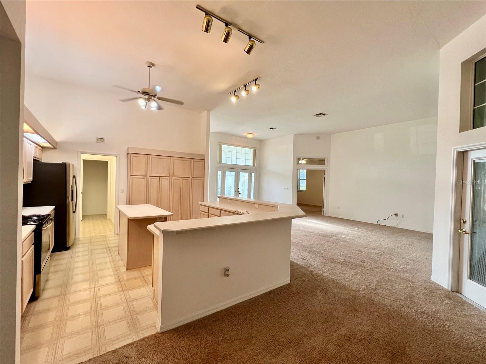 OAK RUN LINKSIDE - Residential