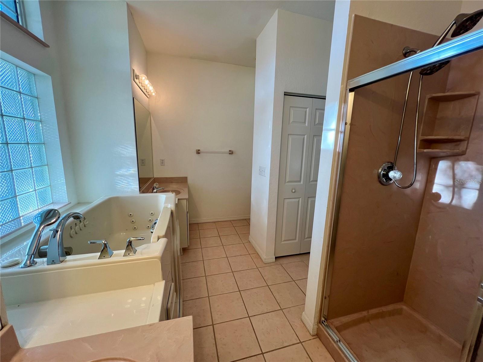 OAK RUN LINKSIDE - Residential