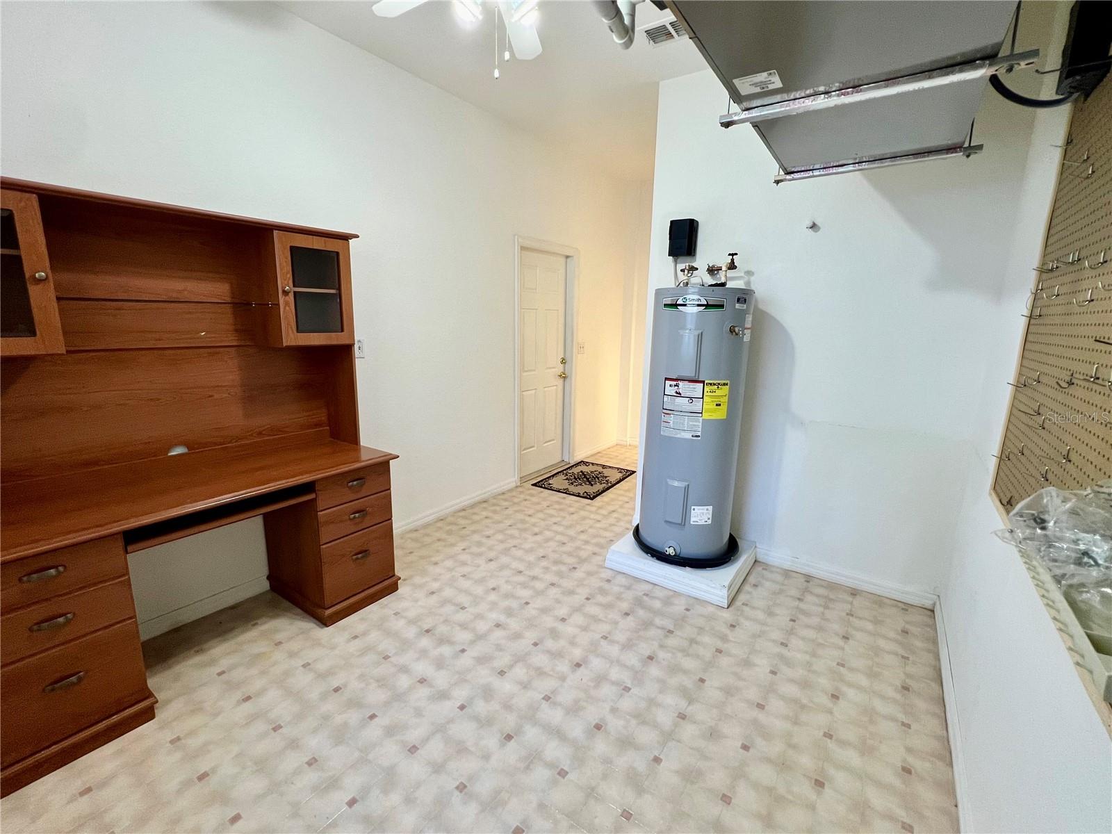 OAK RUN LINKSIDE - Residential