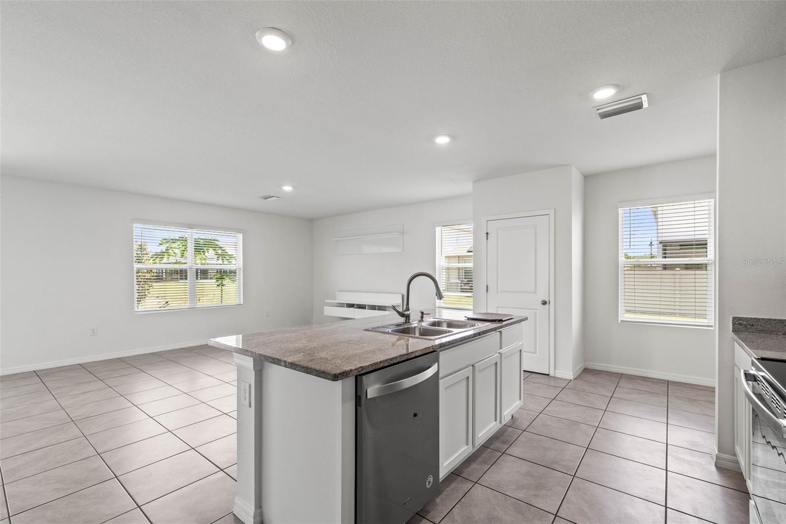 SOUTH BRANCH PRESERVE PH 4A 4 - Residential Lease