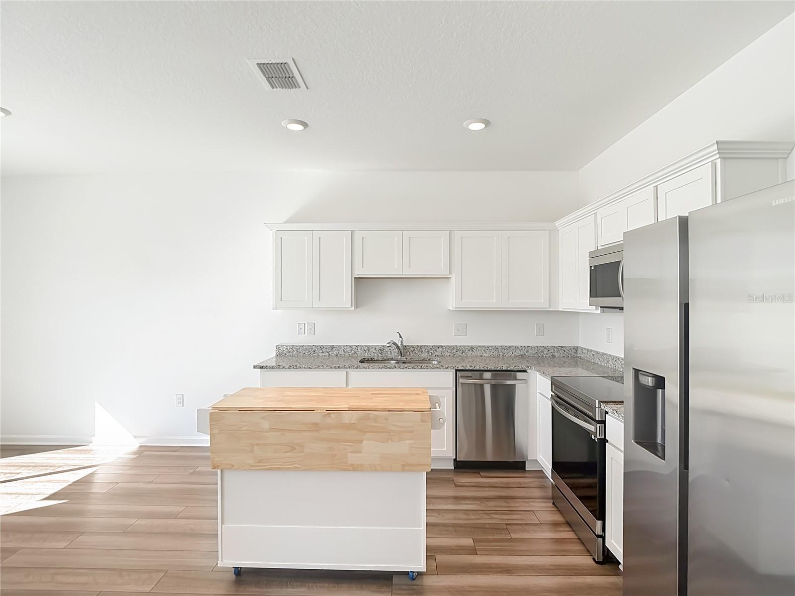 DUG CRK TWNHMS - Residential