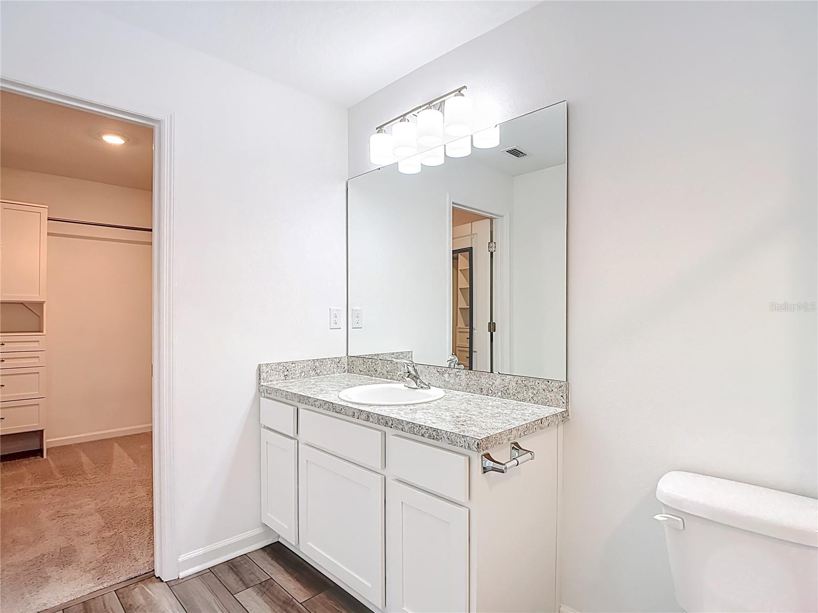 DUG CRK TWNHMS - Residential