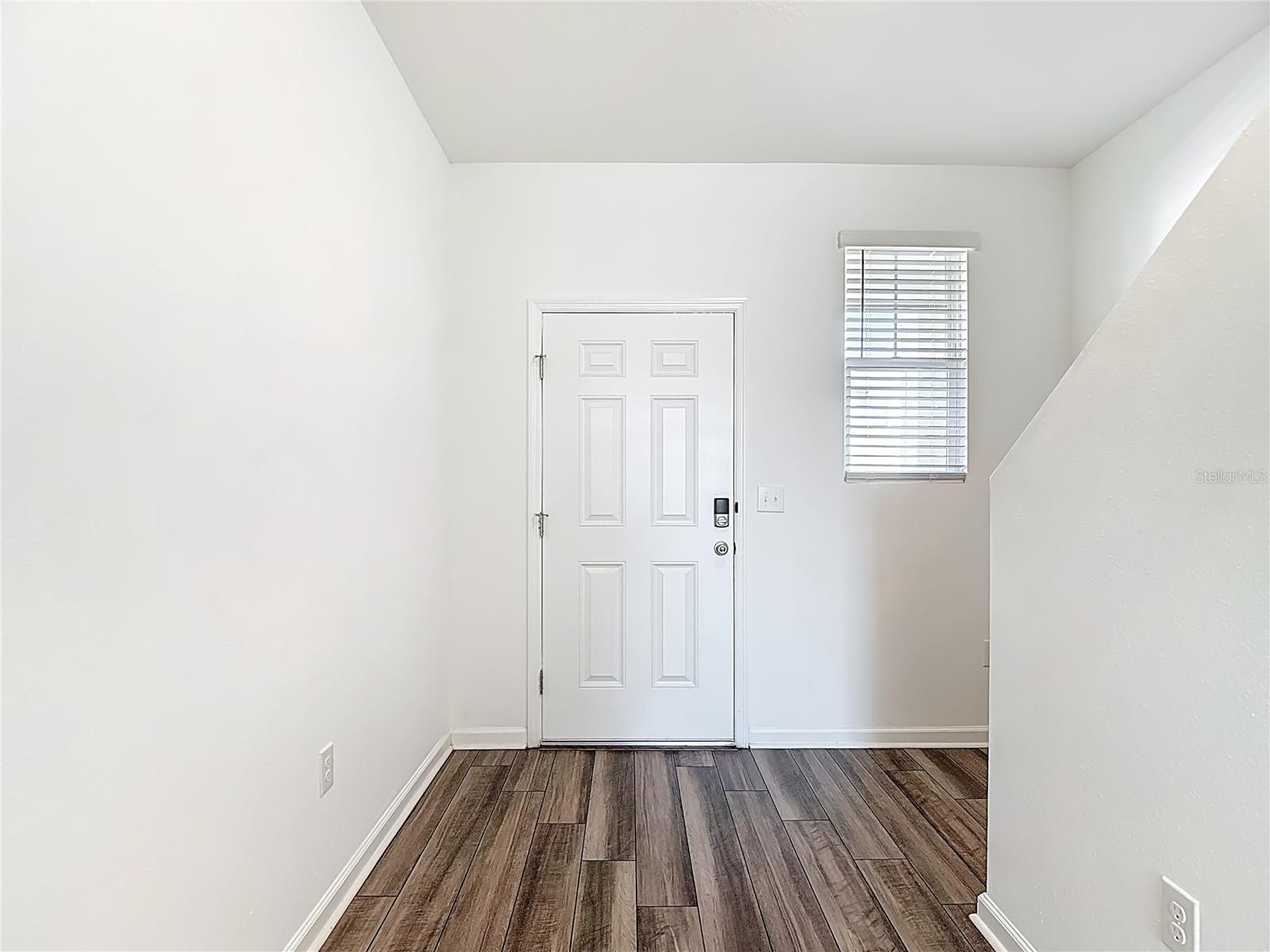 DUG CRK TWNHMS - Residential