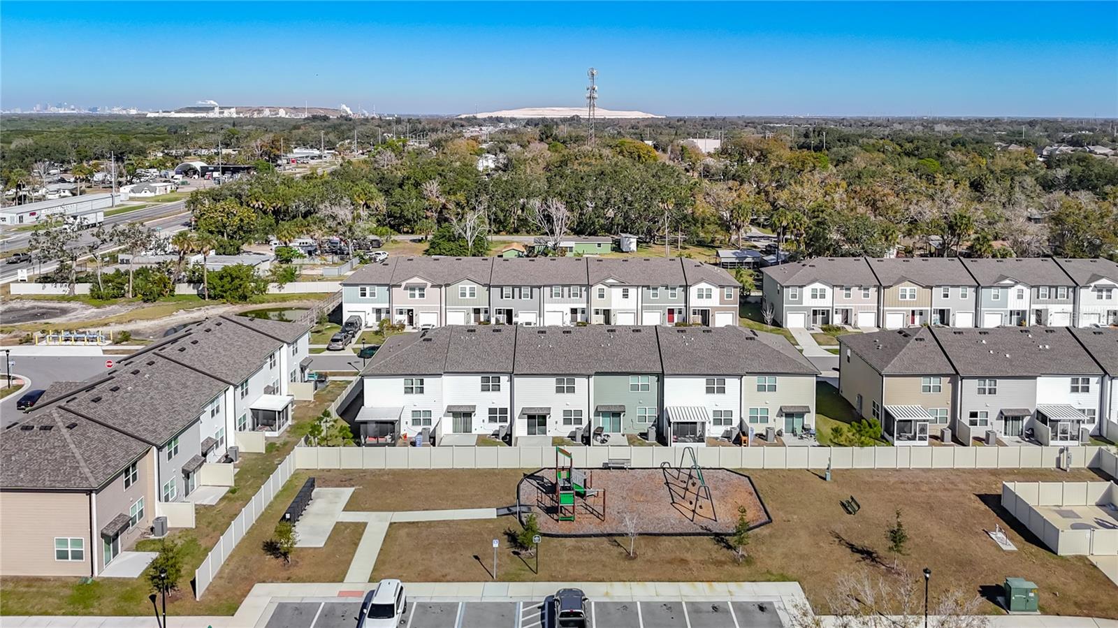 DUG CRK TWNHMS - Residential