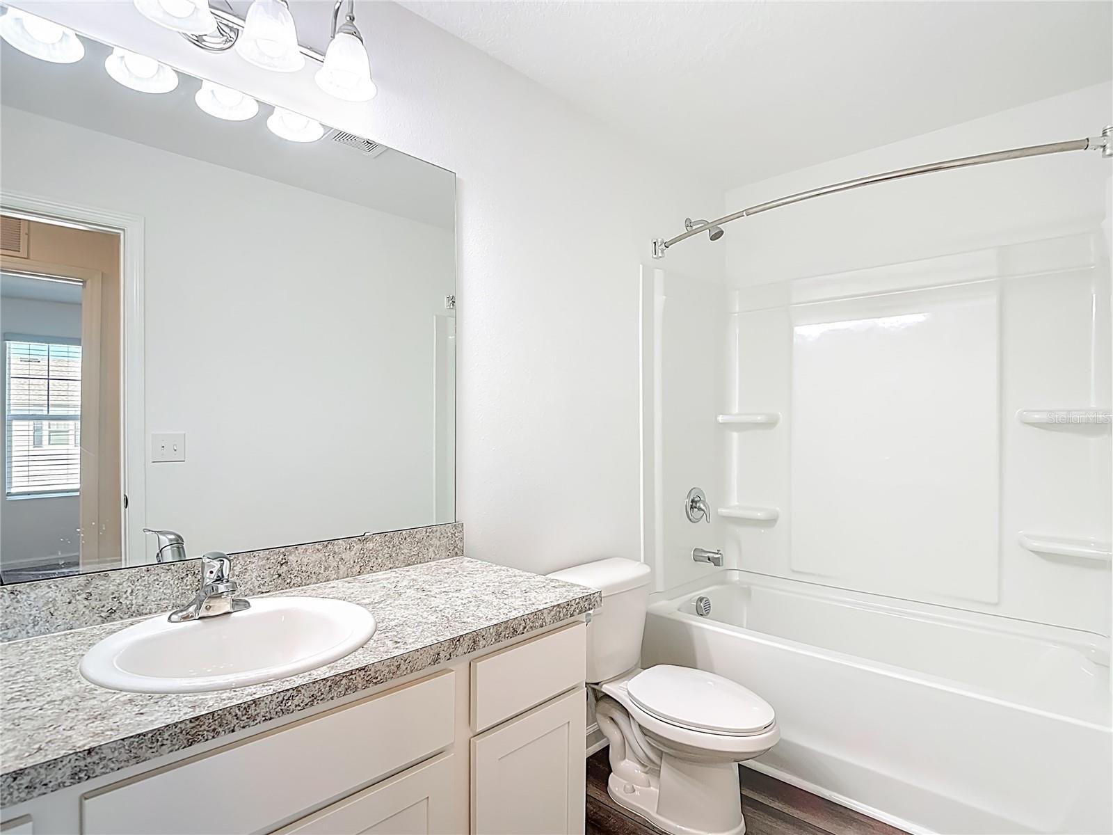 DUG CRK TWNHMS - Residential