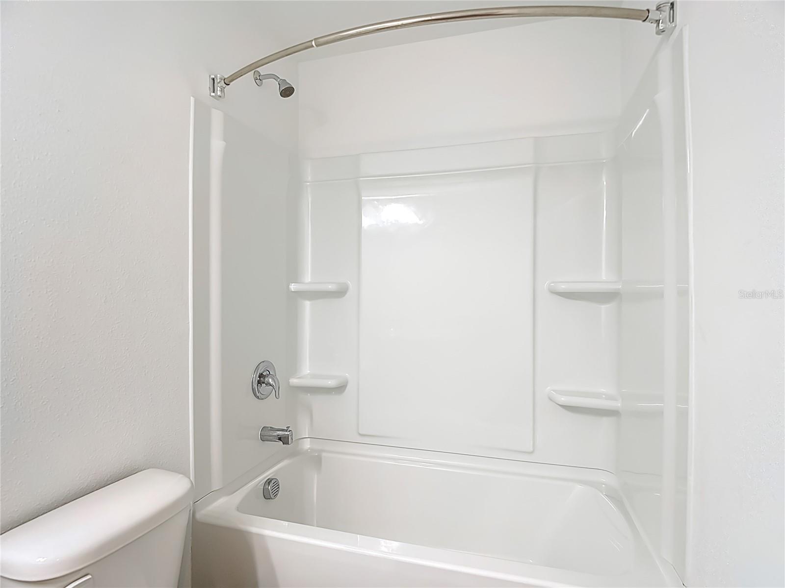 DUG CRK TWNHMS - Residential