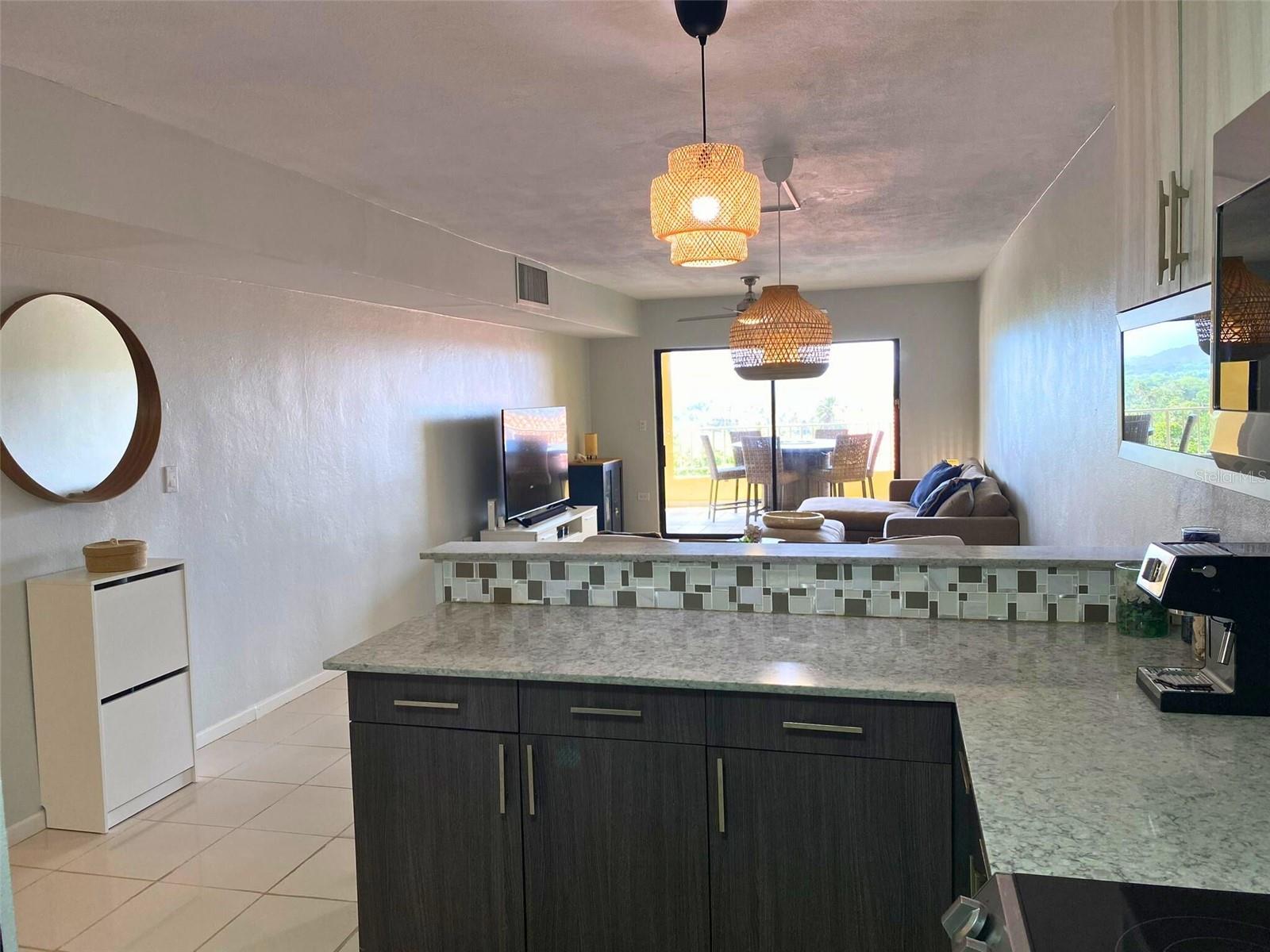 295 PALMAS INNWAY 218