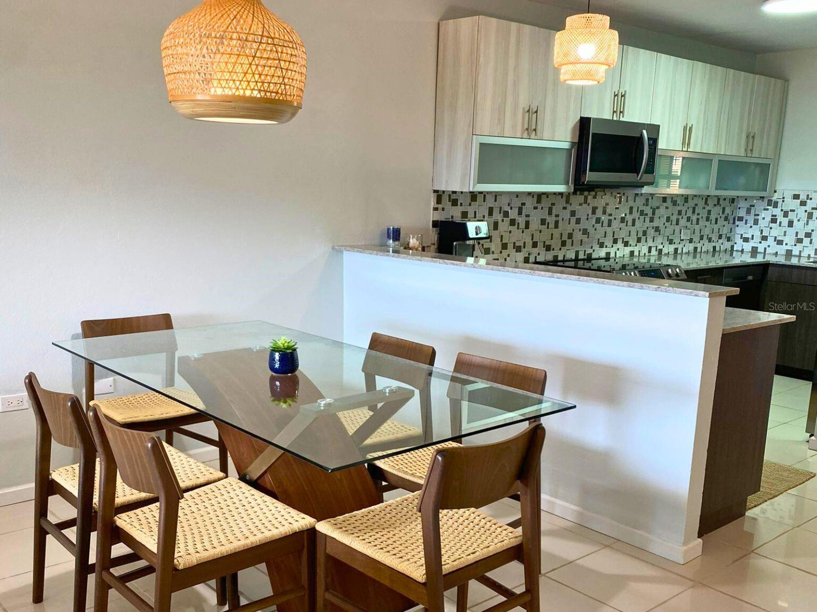 295 PALMAS INNWAY 218