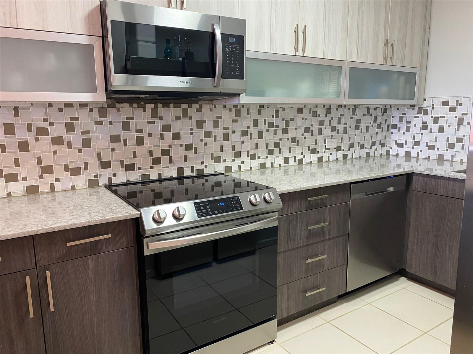 295 PALMAS INNWAY 218
