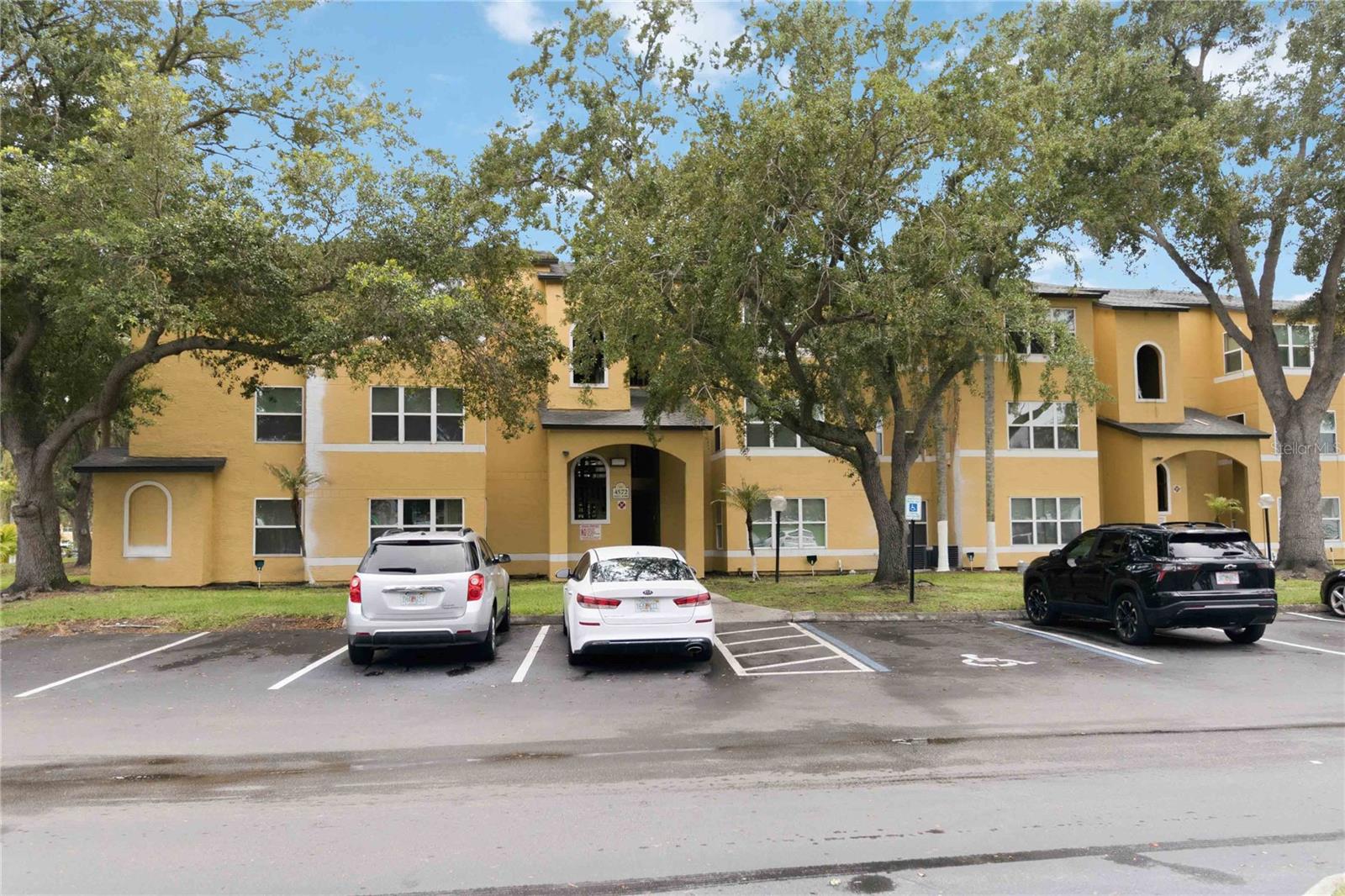 4572 COMMANDER DRIVE 1227
