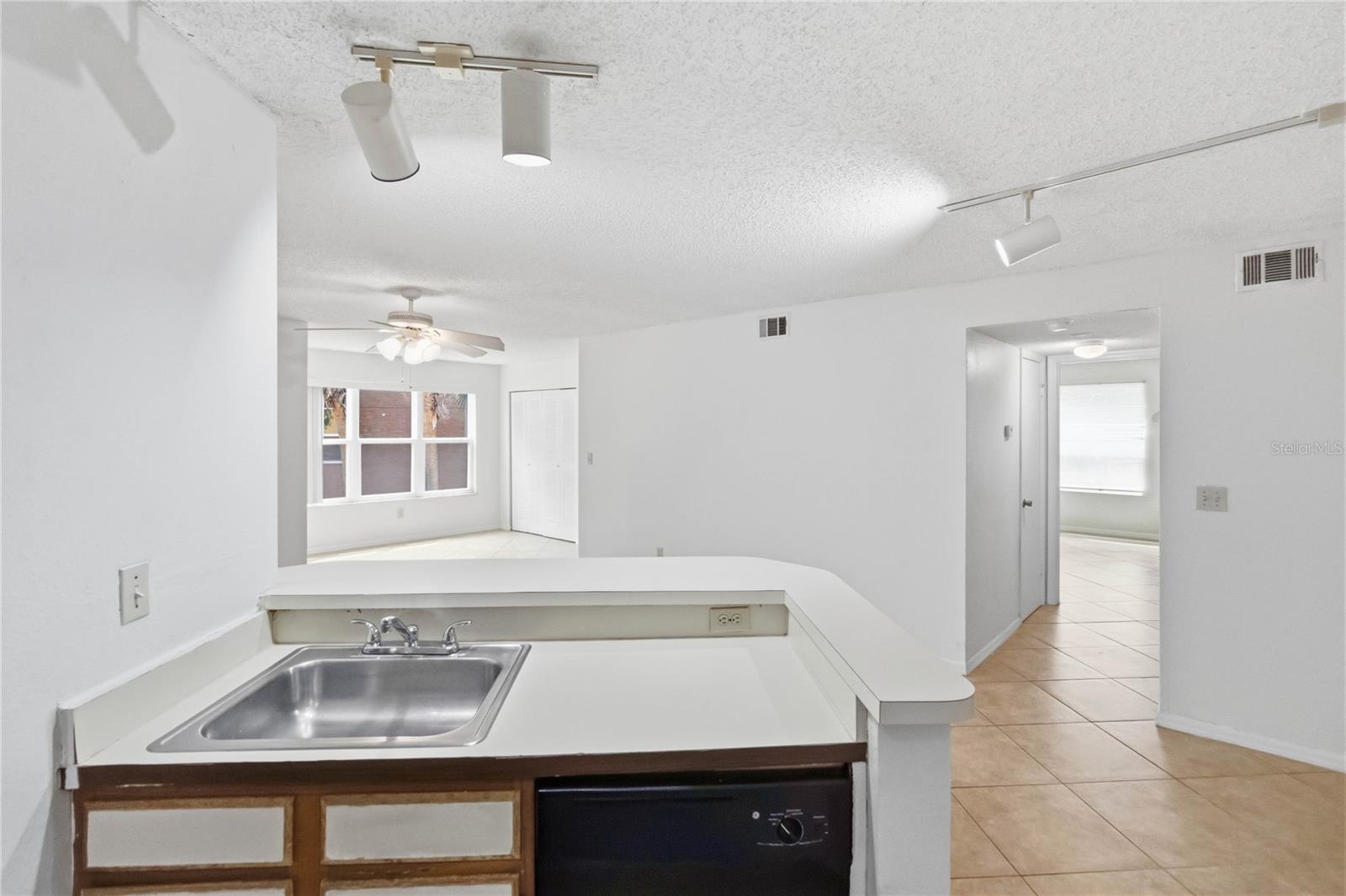 4572 COMMANDER DRIVE 1227
