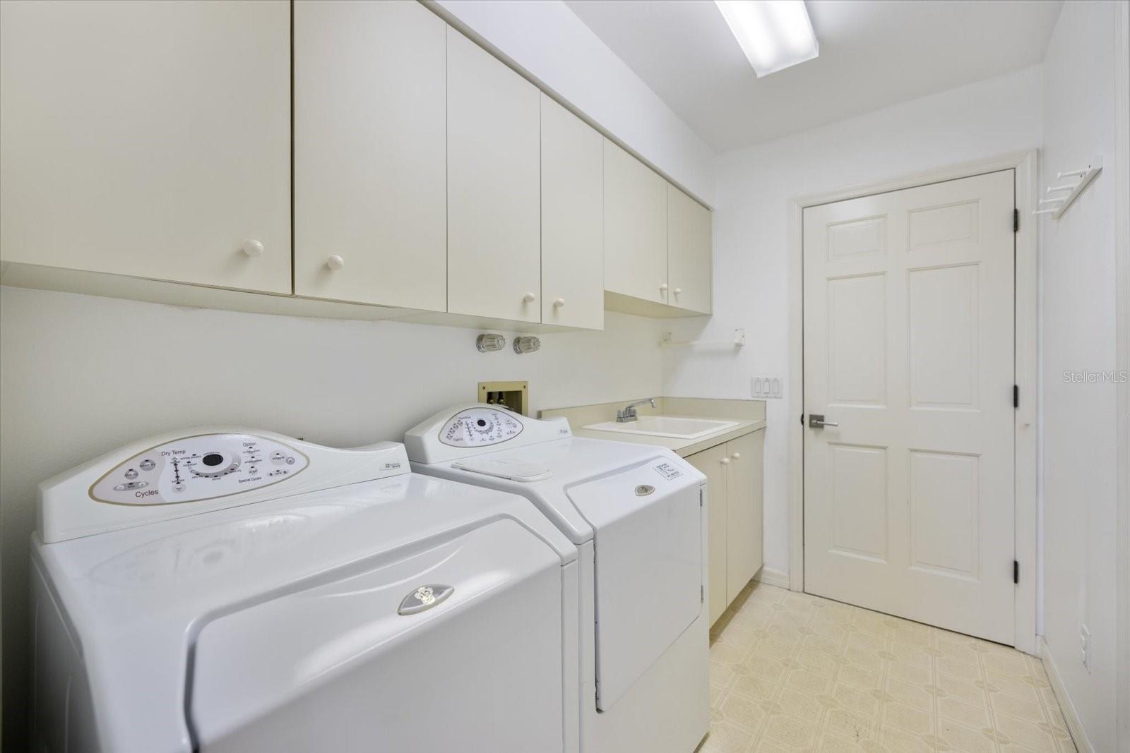 ENGLEWOOD ISLES SUB - Residential