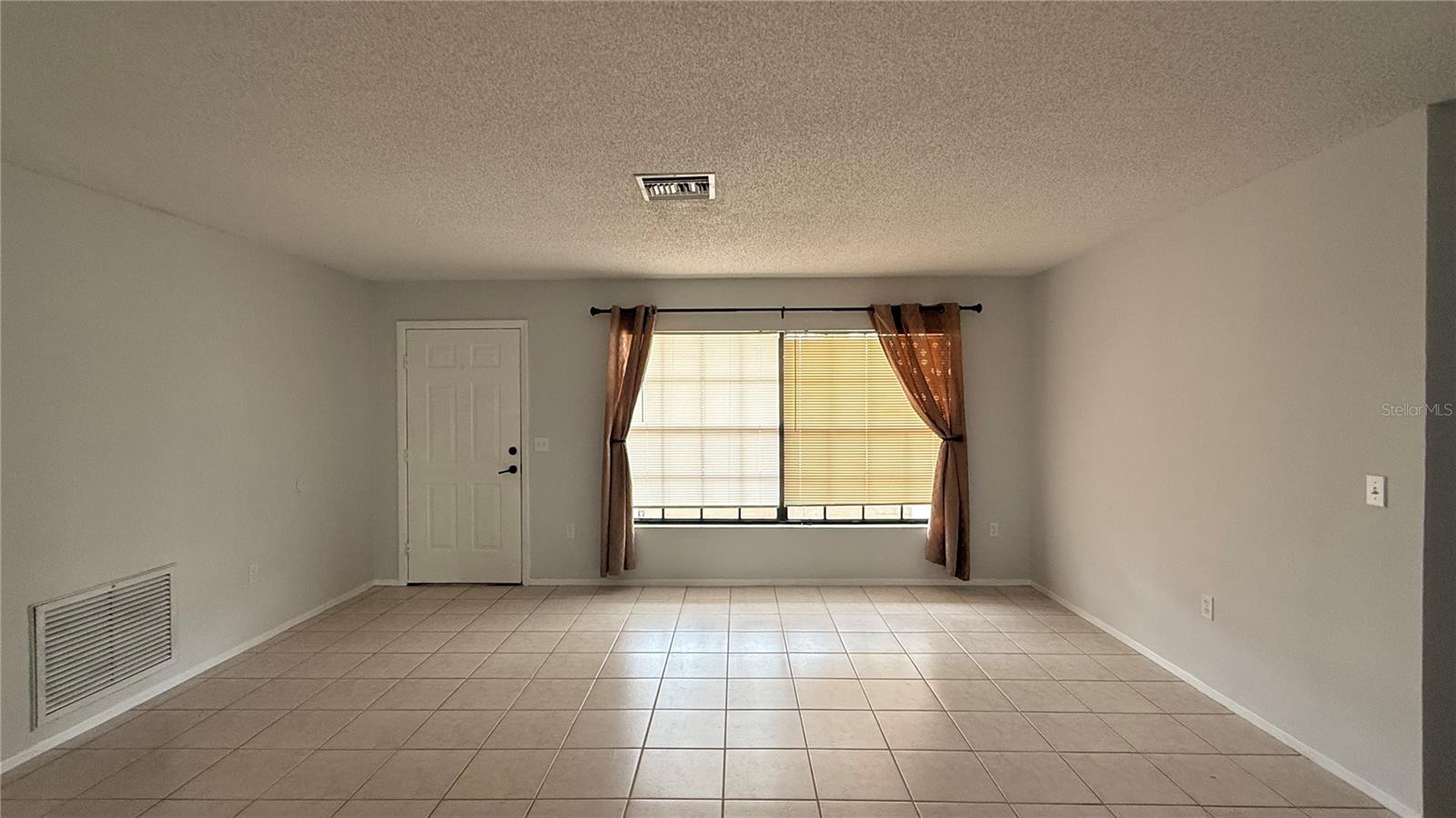 DEER PARK - Residential Lease