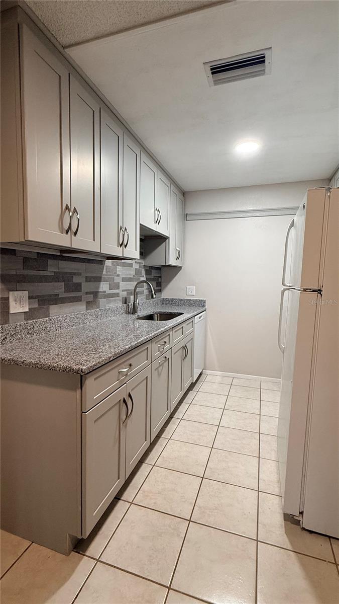 DEER PARK - Residential Lease