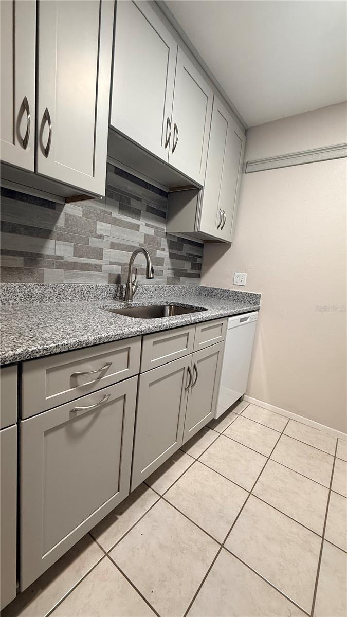 DEER PARK - Residential Lease