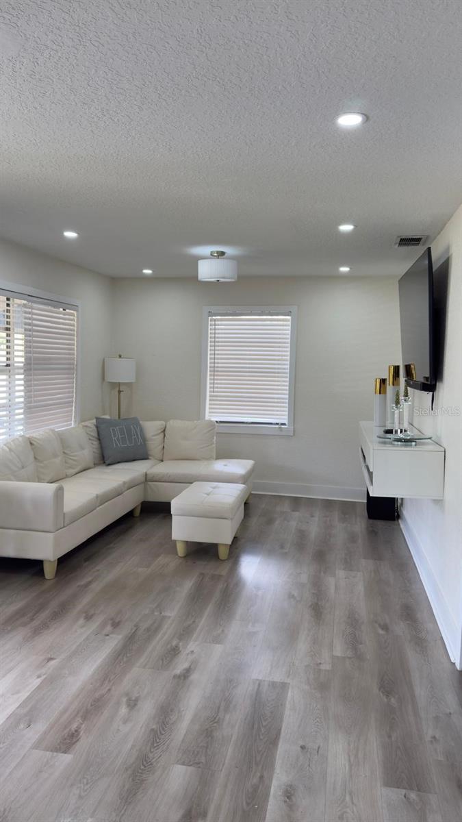 454 TAMPA OVERLOOK - Residential