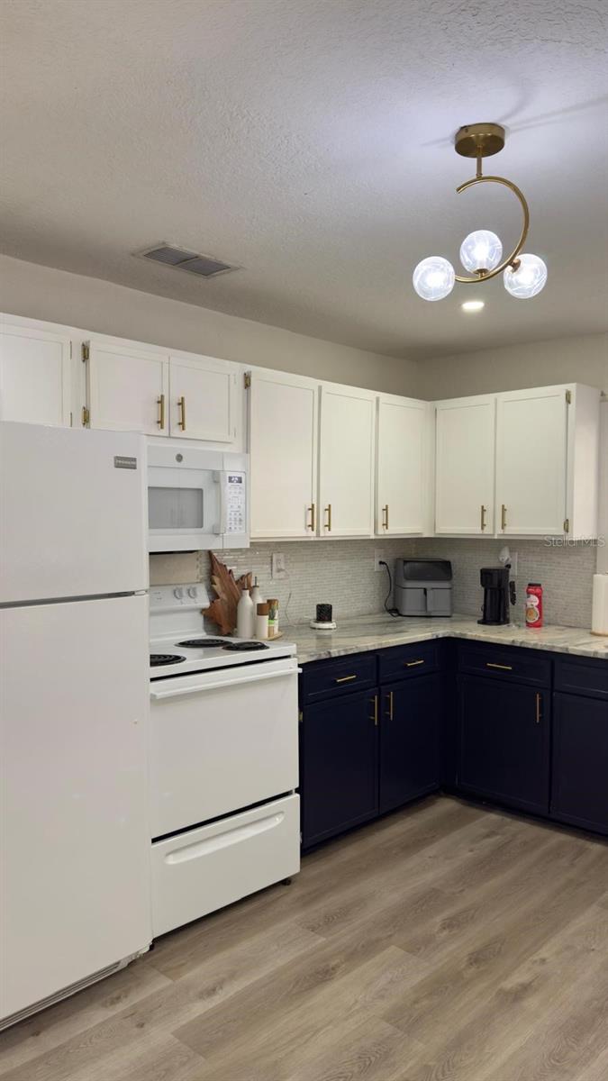 454 TAMPA OVERLOOK - Residential