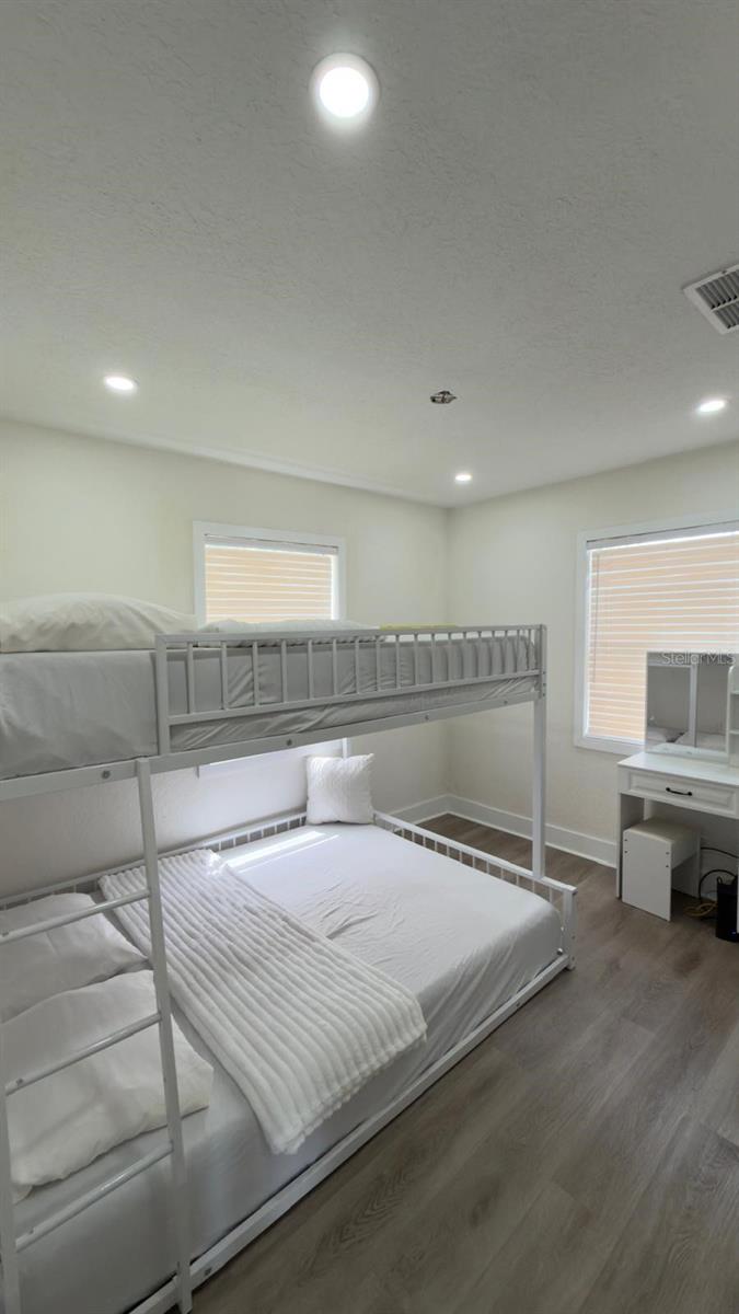 454 TAMPA OVERLOOK - Residential