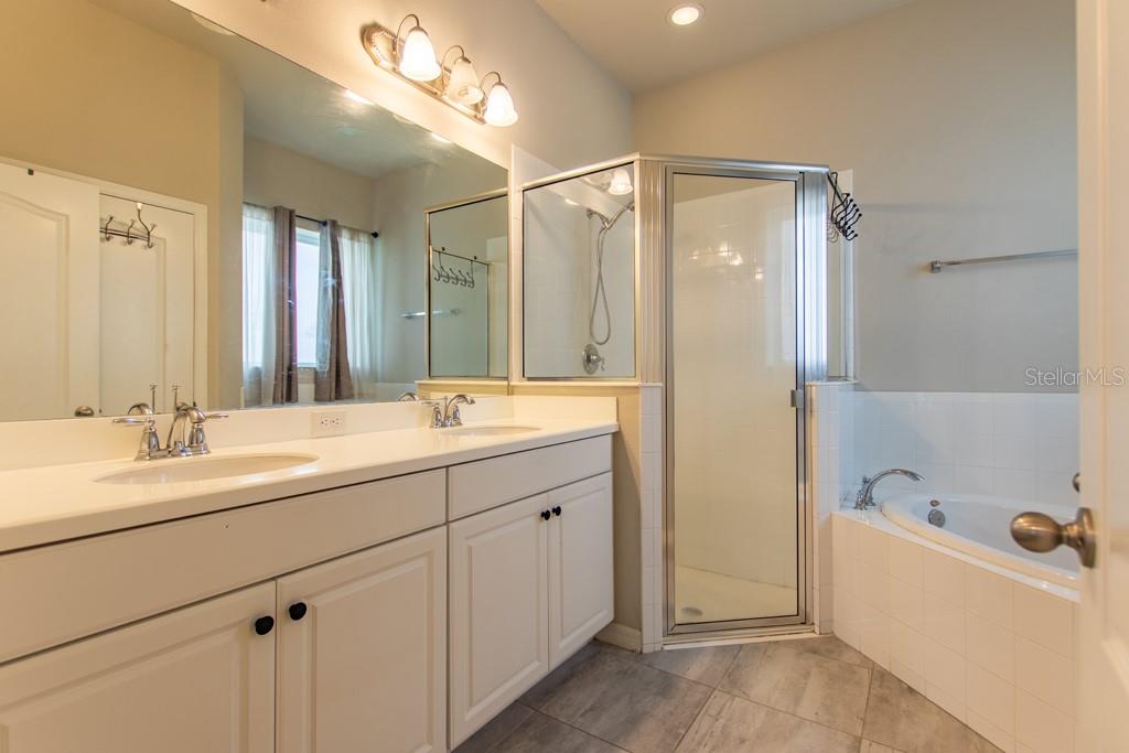 FISHHAWK RANCH WEST PH 1B/1C - Residential Lease