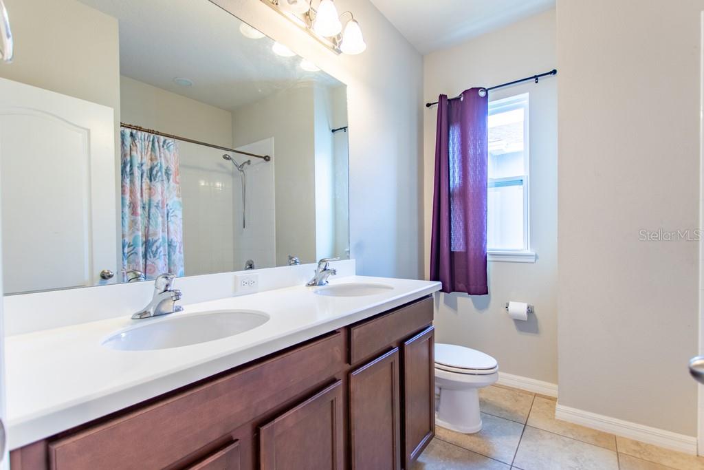 FISHHAWK RANCH WEST PH 1B/1C - Residential Lease