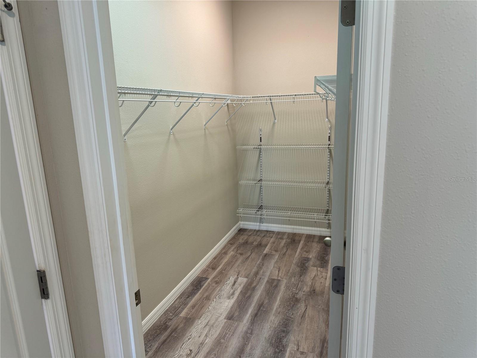 FISHHAWK RANCH WEST PH 1B/1C - Residential Lease