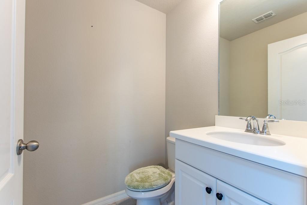 FISHHAWK RANCH WEST PH 1B/1C - Residential Lease