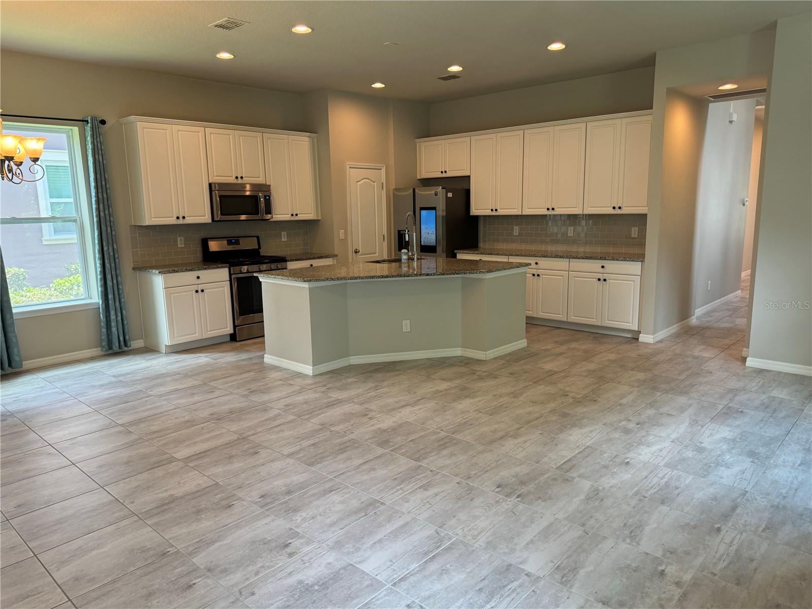 FISHHAWK RANCH WEST PH 1B/1C - Residential Lease