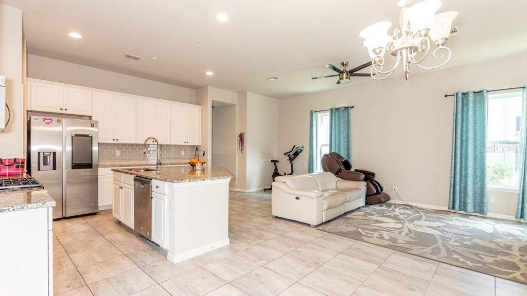 FISHHAWK RANCH WEST PH 1B/1C - Residential Lease