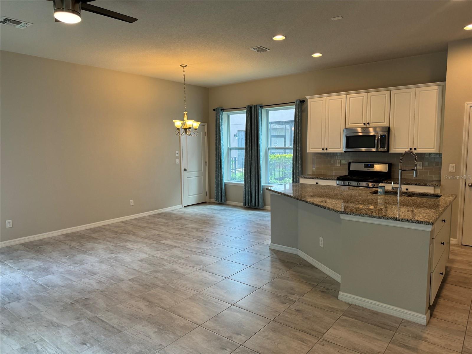 FISHHAWK RANCH WEST PH 1B/1C - Residential Lease