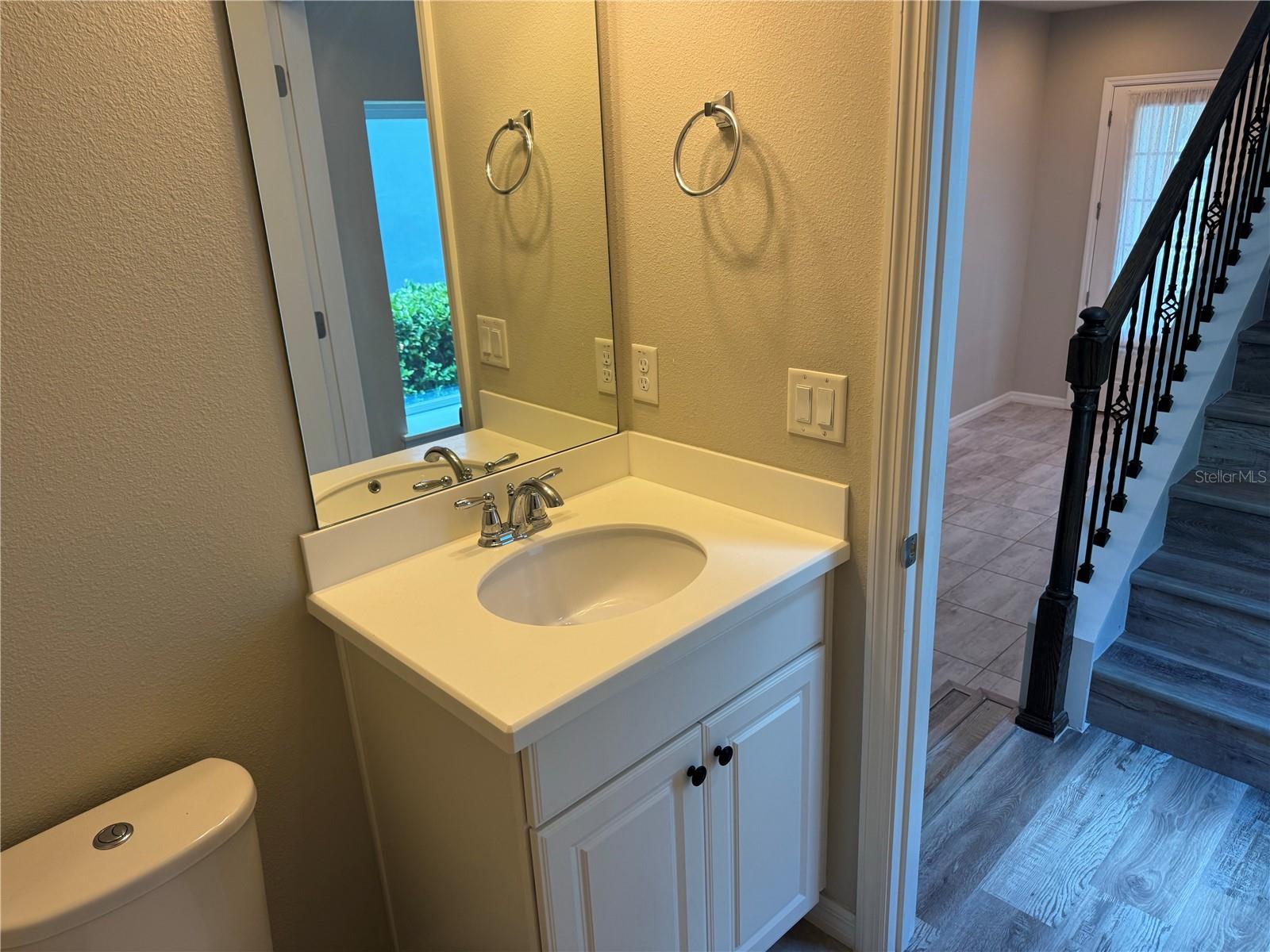 FISHHAWK RANCH WEST PH 1B/1C - Residential Lease