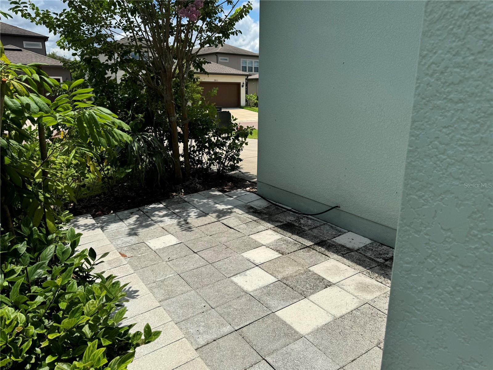 FISHHAWK RANCH WEST PH 1B/1C - Residential Lease