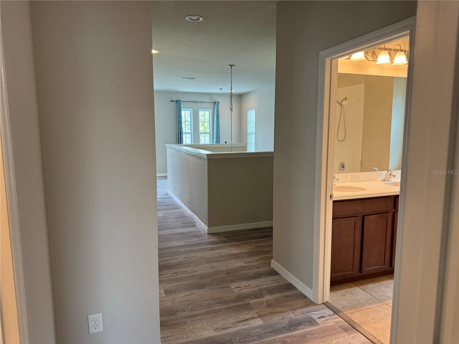 FISHHAWK RANCH WEST PH 1B/1C - Residential Lease