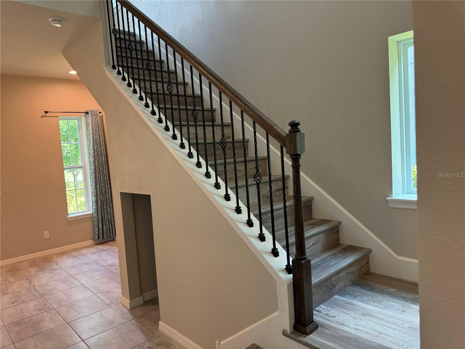 FISHHAWK RANCH WEST PH 1B/1C - Residential Lease