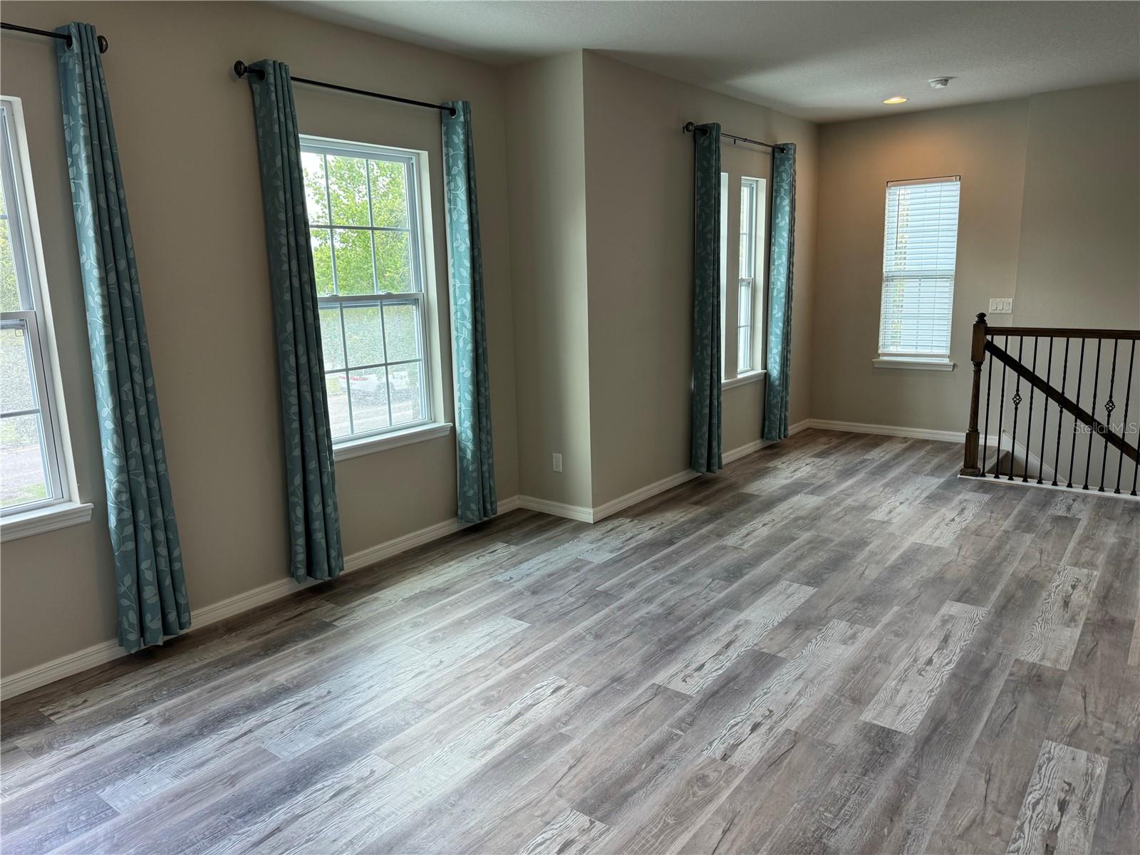 FISHHAWK RANCH WEST PH 1B/1C - Residential Lease