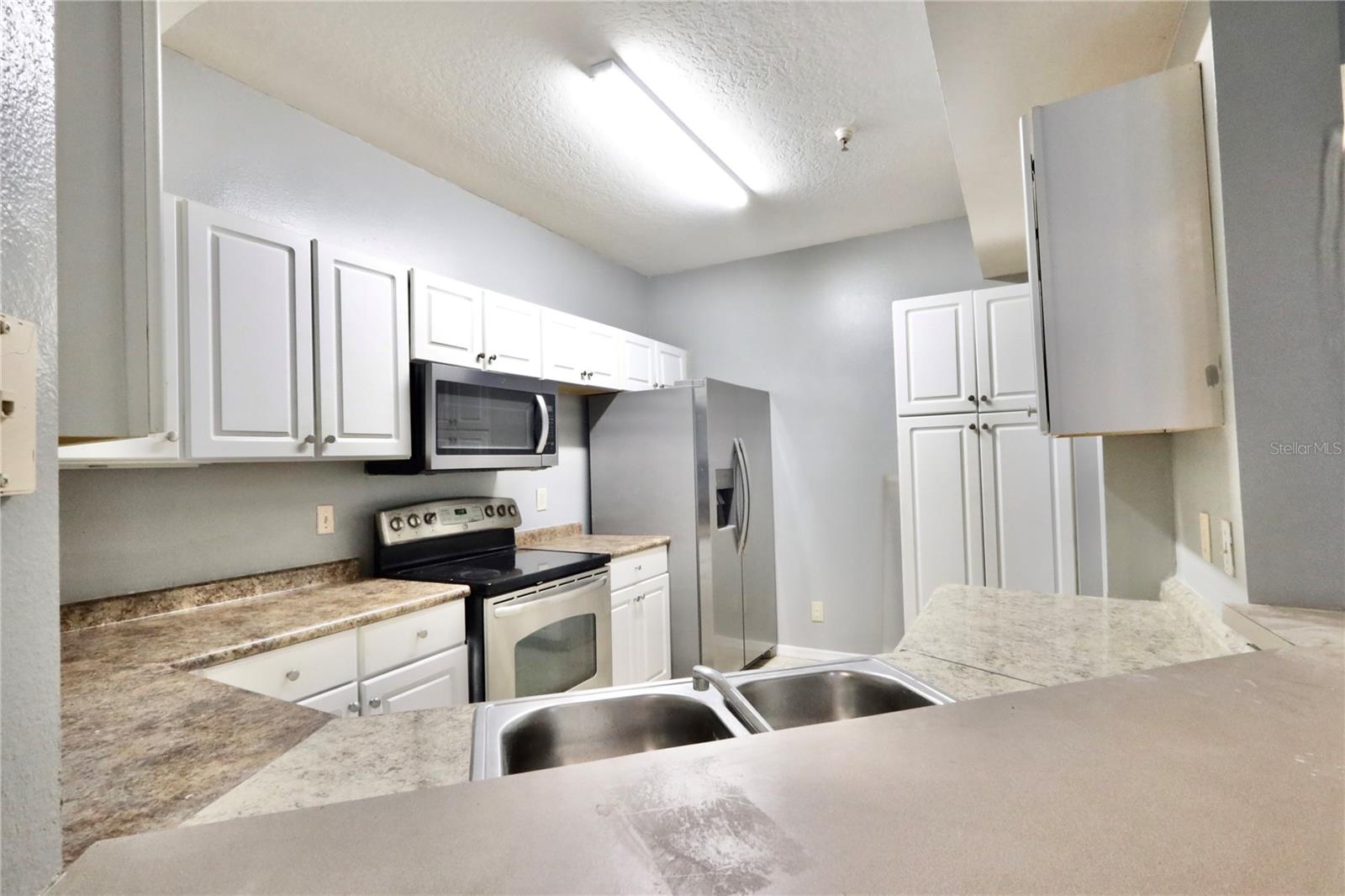 5578 METROWEST BOULEVARD 1-201